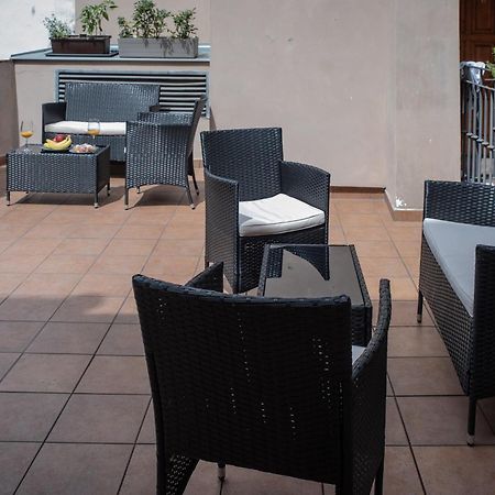 White Swan Boutique Apartments プラハ エクステリア 写真