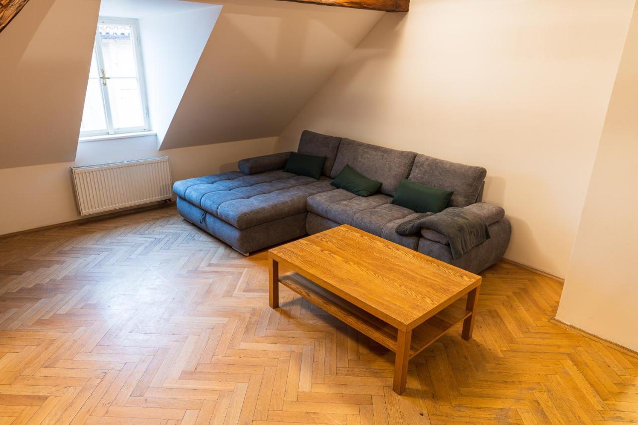 White Swan Boutique Apartments プラハ エクステリア 写真