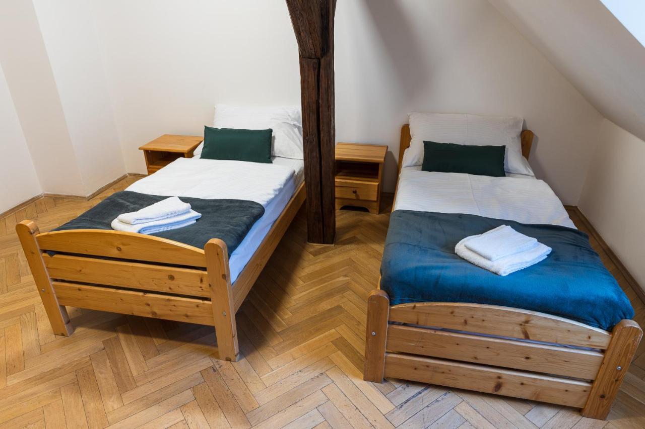 White Swan Boutique Apartments プラハ エクステリア 写真
