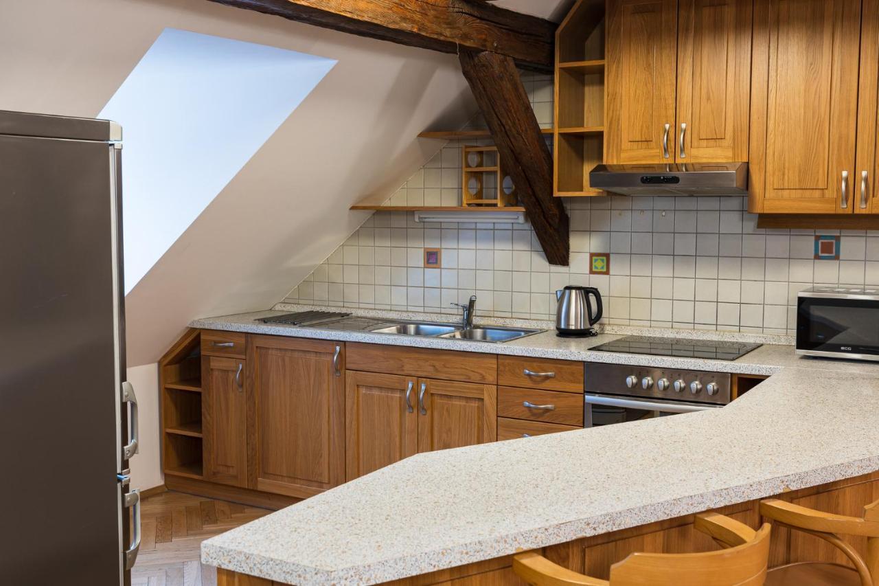 White Swan Boutique Apartments プラハ エクステリア 写真