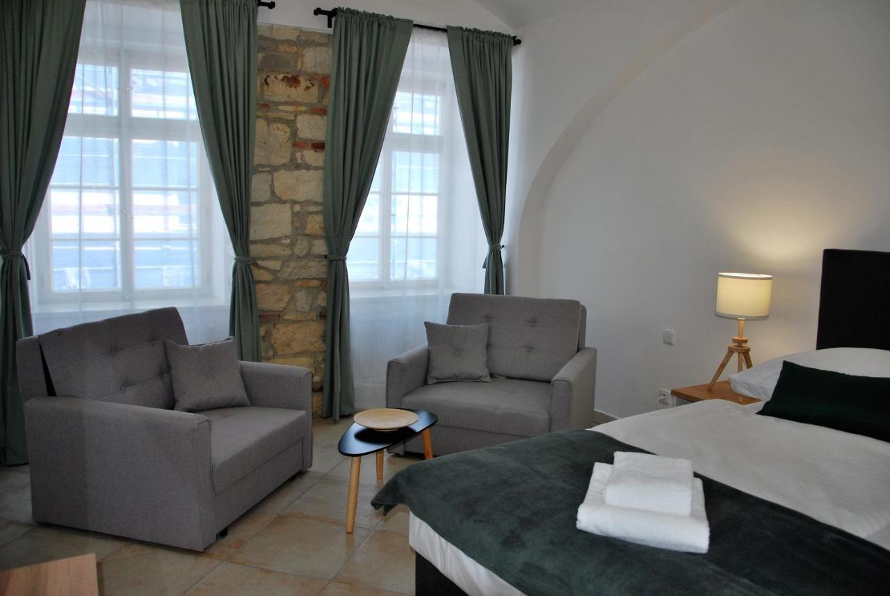 White Swan Boutique Apartments プラハ エクステリア 写真