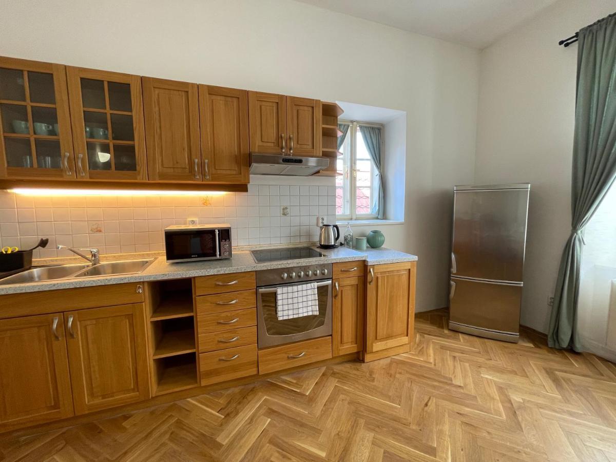 White Swan Boutique Apartments プラハ エクステリア 写真